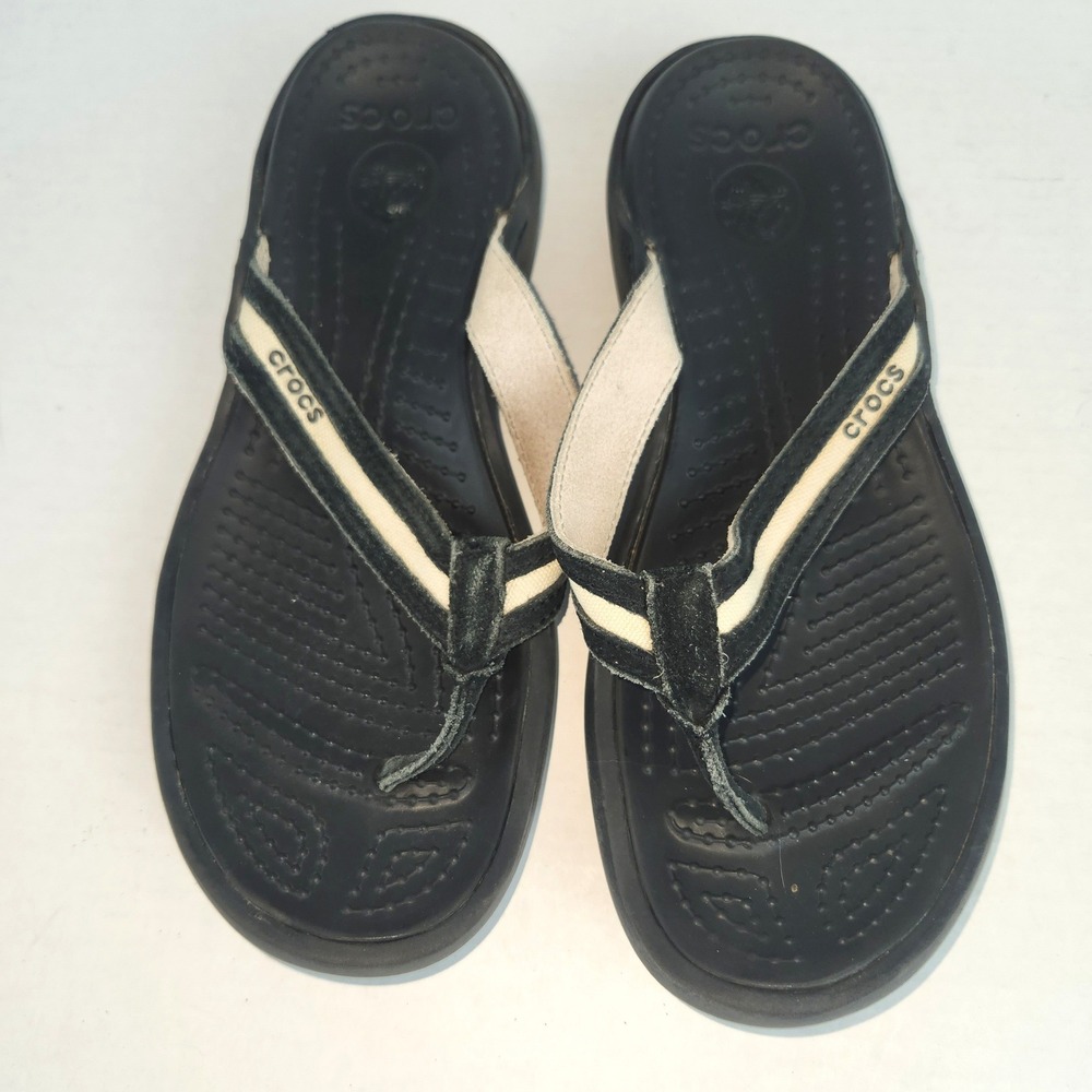 Crocs Capri IV Black White Thong Flip Flop Sandals Womens Size 7 11210-066